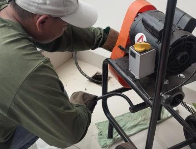 Desentupimento com Mola para Ralos de Apartamento